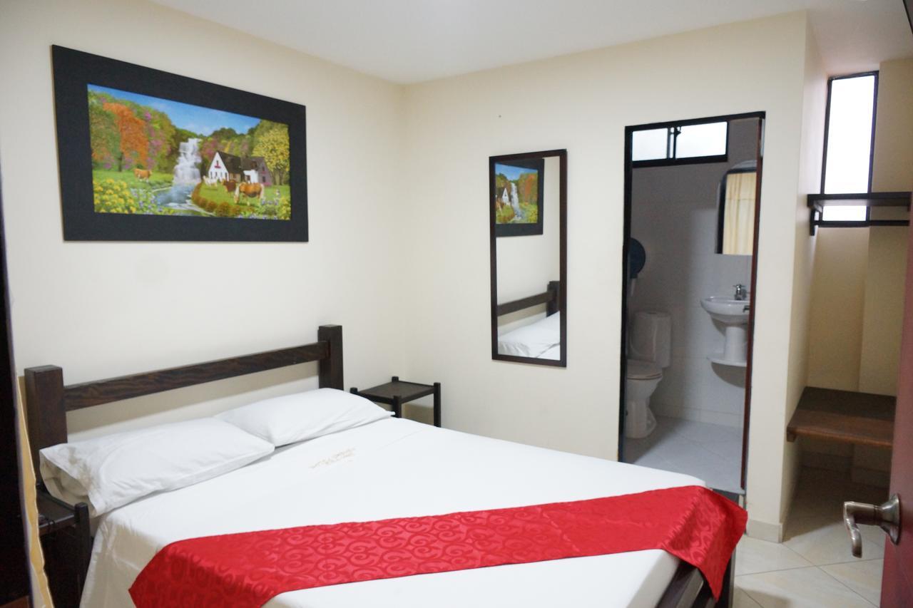Hotel Esmeralda Сан Хил Екстериор снимка