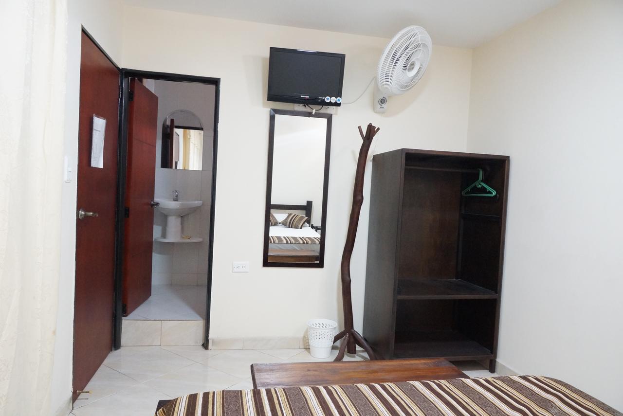 Hotel Esmeralda Сан Хил Екстериор снимка