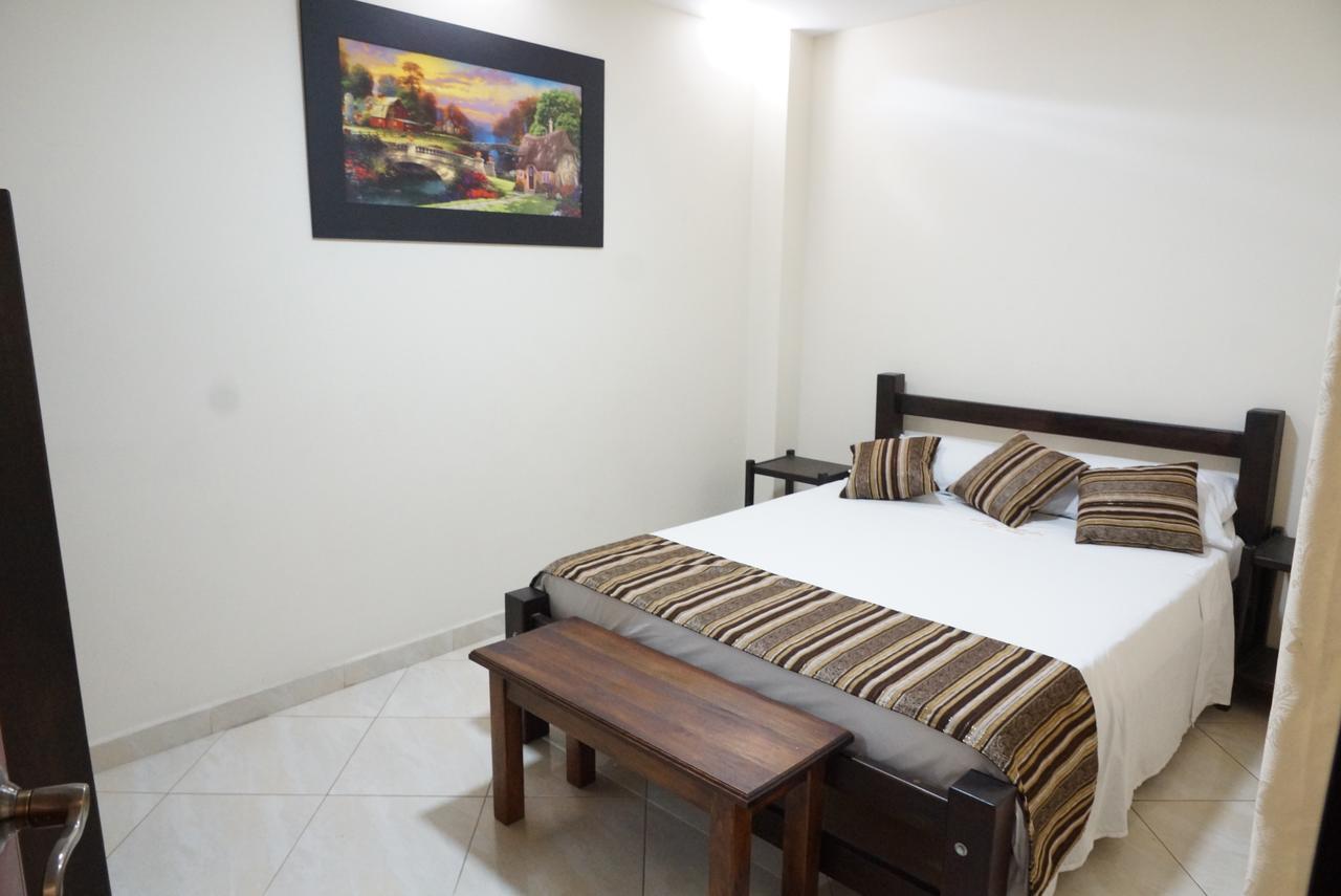 Hotel Esmeralda Сан Хил Екстериор снимка