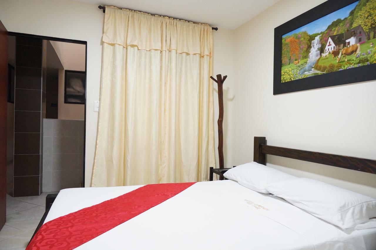 Hotel Esmeralda Сан Хил Екстериор снимка