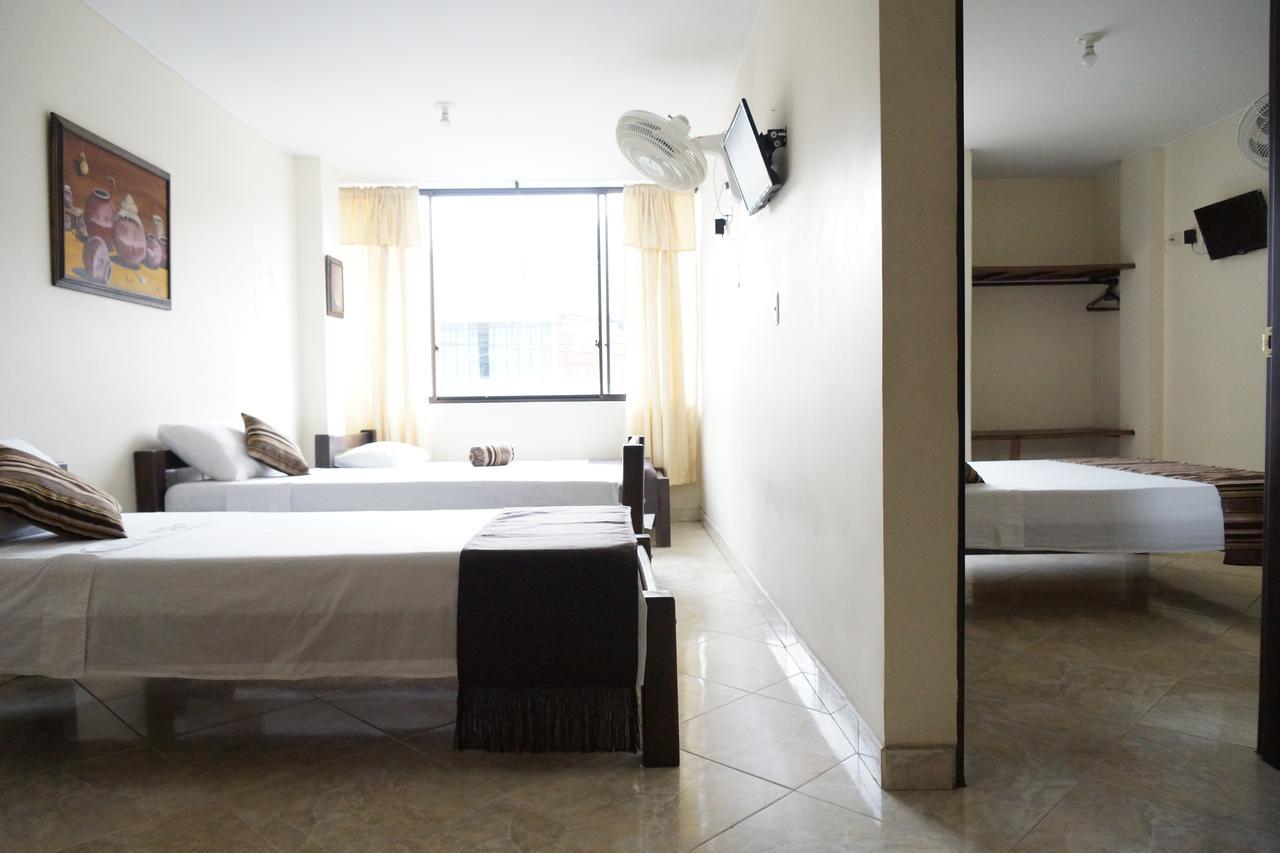 Hotel Esmeralda Сан Хил Екстериор снимка