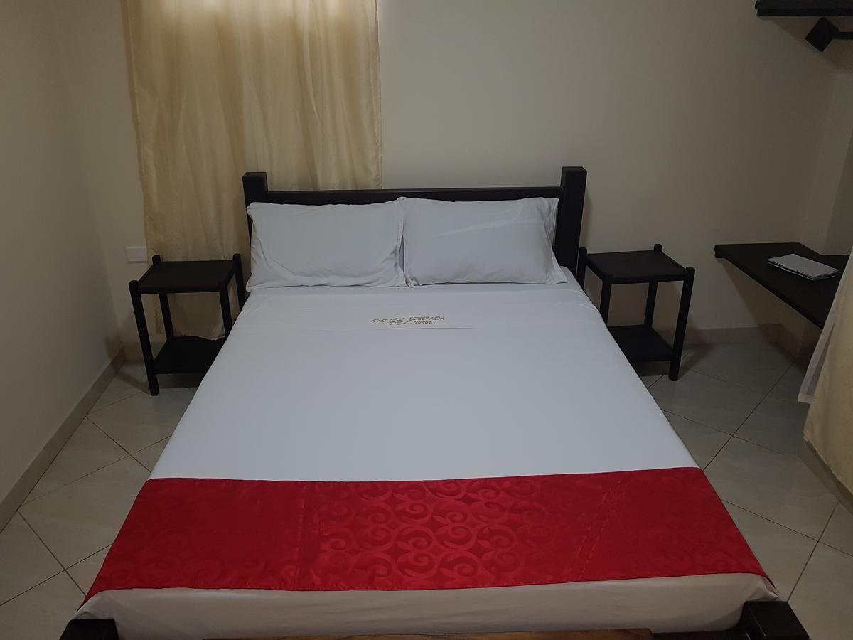 Hotel Esmeralda Сан Хил Екстериор снимка